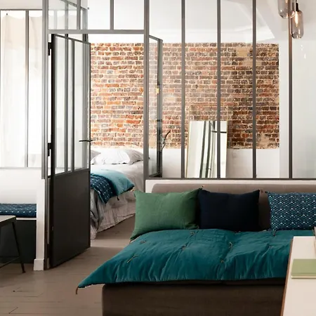 Charming In Montmartre Near Sacre Coeur *