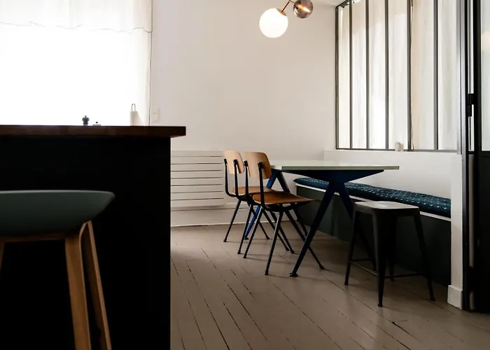 Charming In Montmartre Near Sacre Coeur