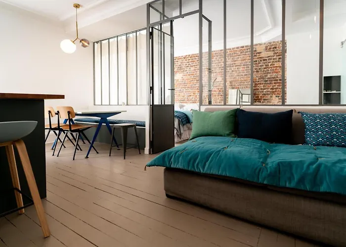 Charming In Montmartre Near Sacre Coeur Апартаменты Париж